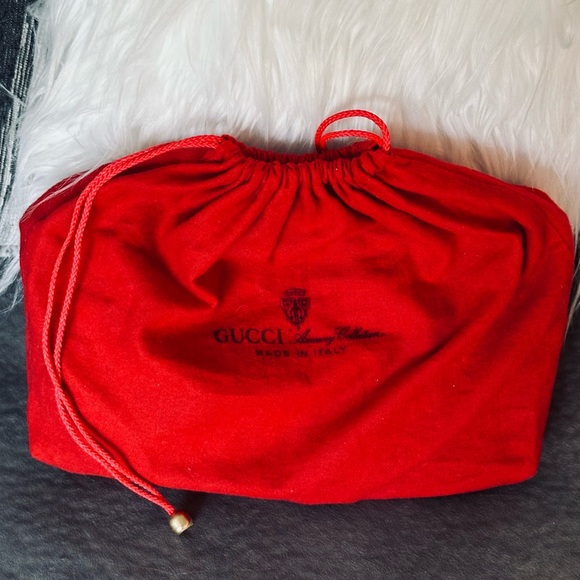 Authentic Vintage Gucci Crossbody/Shoulder bag - Picture 10 of 15